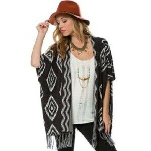 Billabong Boho Black & White Diamond Kimono Cardigan Sweater  - Size M - EUC